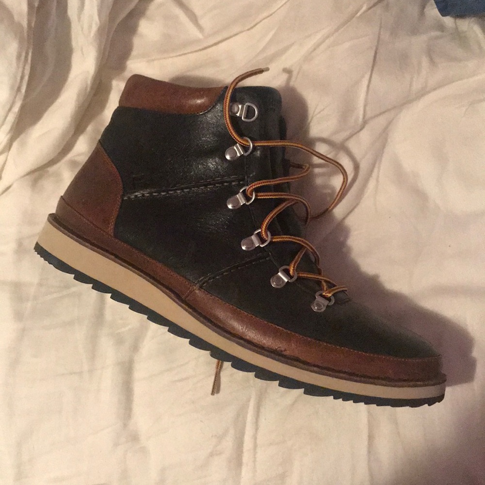 Men’s Sperry Boots (practically new)